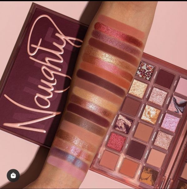 Huda Beauty Naughty Nude Eyeshadow Palette